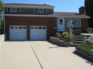 532 Regency Dr, Pittsburgh, PA 15239