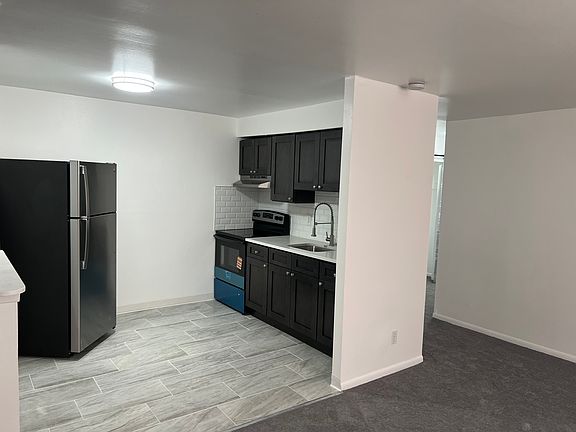 3rd image of 120 Saint Charles St