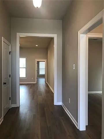 3 bed, 2.0 bath, 1690 sqft, $2,200 — Photo 2