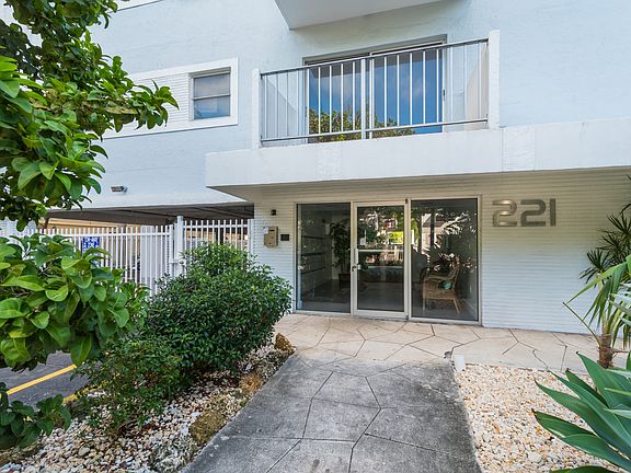 2nd image of 221 Meridian Ave APT 301