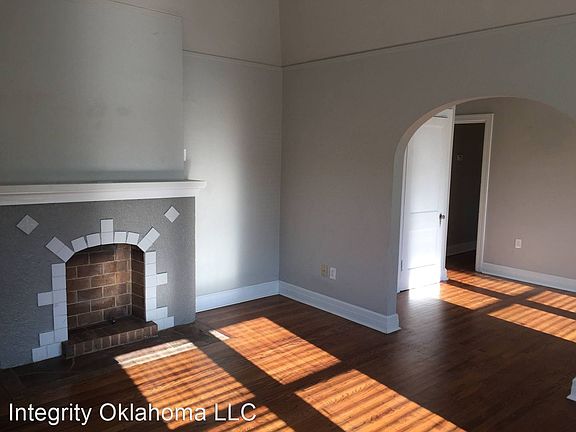 3rd image of 1419 E Park Pl #B