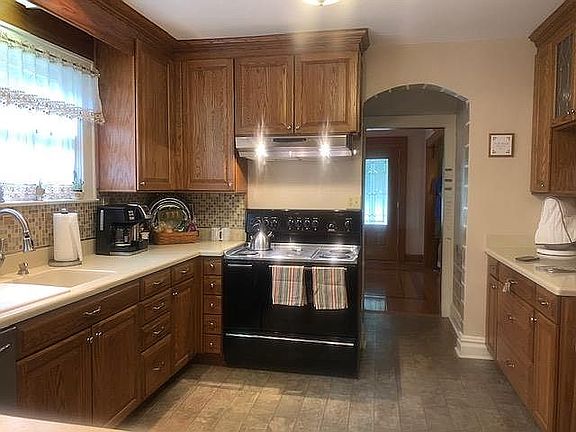 Kitchen custom 42" cabinets