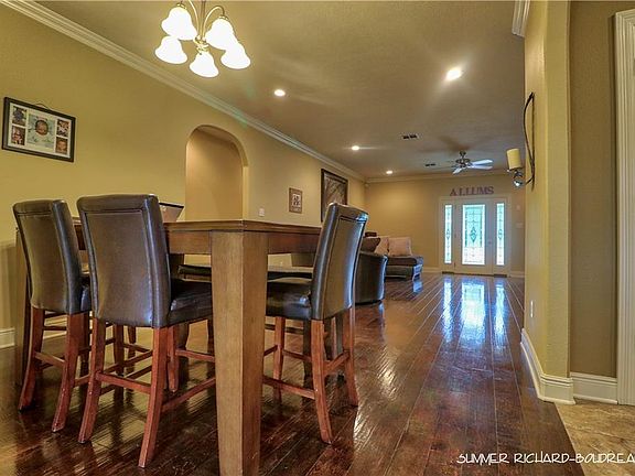 5th image of 808 Magdalena St