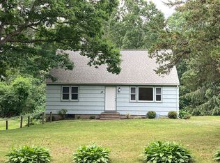 94 Kenyon Hill Trl, Richmond, RI 02898