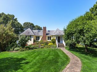 25 Eastside Ave, Mattituck, NY 11952