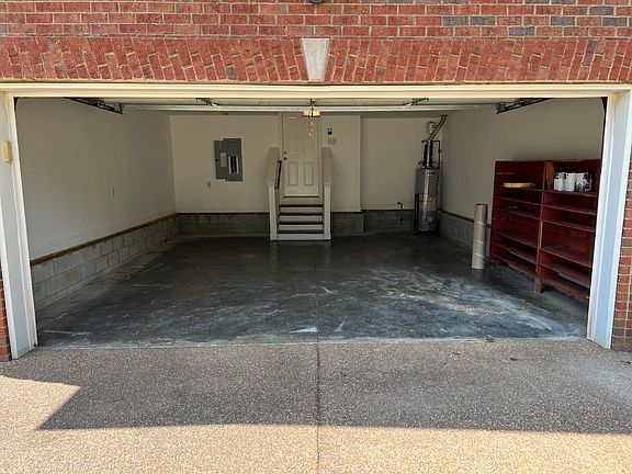 4th image of 109 Fieldcrest Cir
