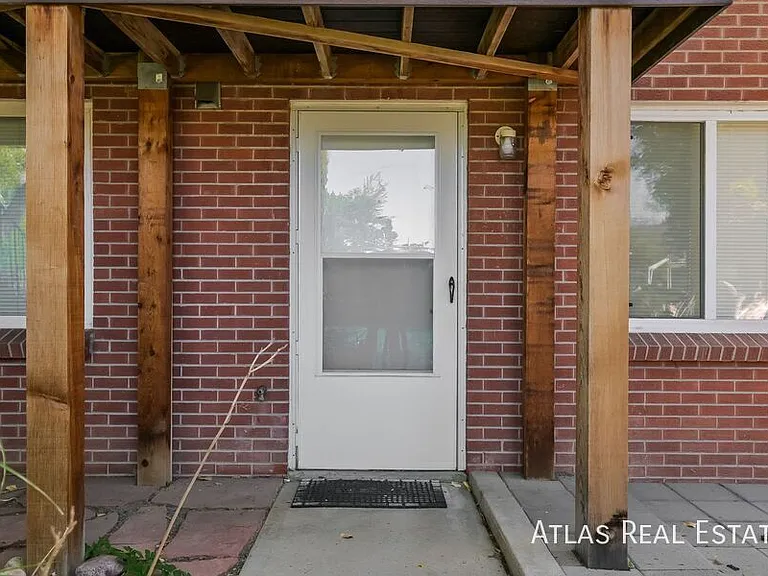 800 N Miller Ct #4 — Photo 14