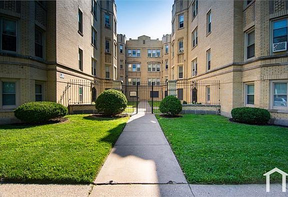 2nd image of 7631 S East End Ave APT 3W