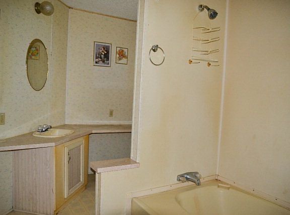 4th image of 5 Thisle Grove Dr