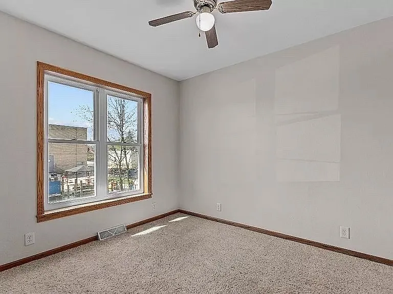225 Prospect St — Photo 11