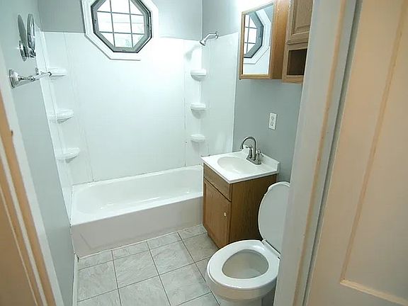 5th image of 711 Croley Dr
