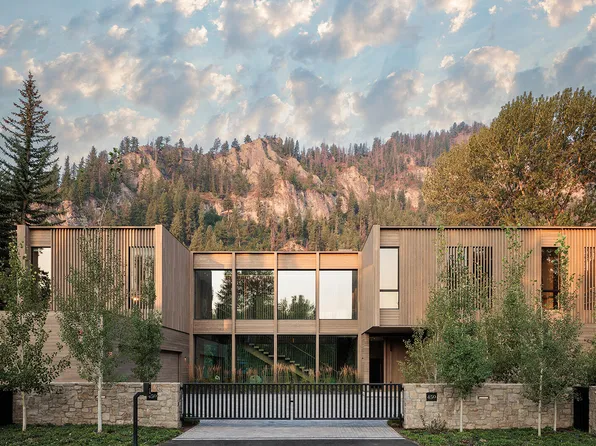450 Wood River Dr, Ketchum, ID 83340