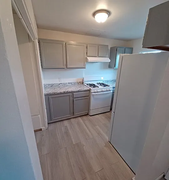 45045 W Redwood Ave — Photo 8