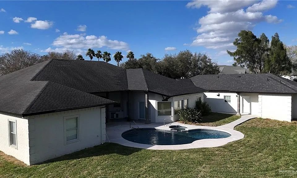 1st image of 2504 Lilac Ave
