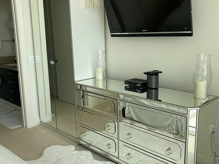610 E Market St #2917 — Photo 9