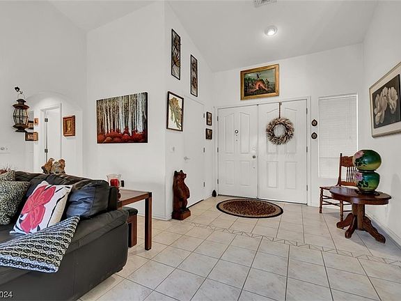3rd image of 2413 Desert Sands Dr