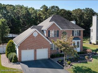 4 Springbrook Dr, Jackson, NJ 08527