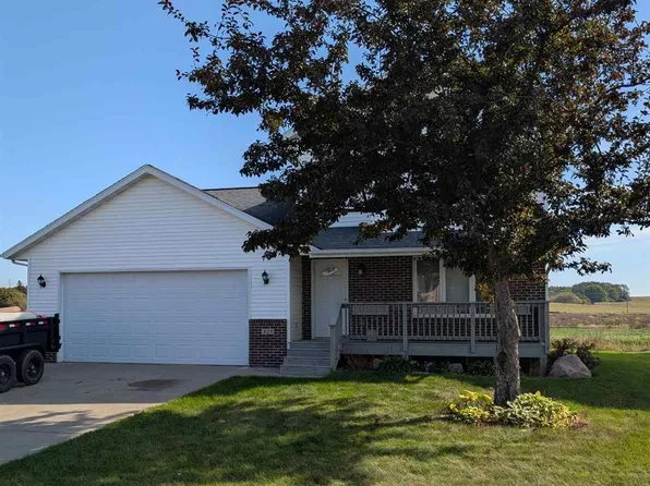 523 Allyn Cir, Janesville, MN 56048