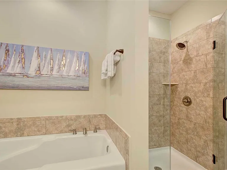 205 Mariners Cir — Photo 25