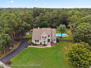 86 Erin Dr, Jackson, NJ