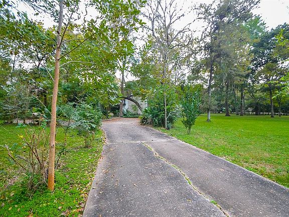 3rd image of 3703 Aspenwood Dr