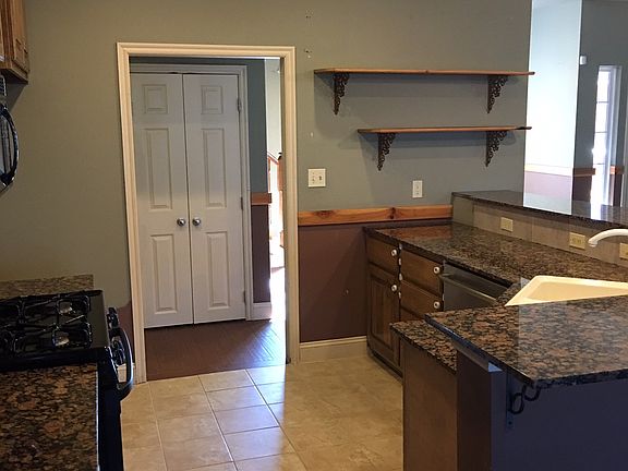Kitchen & pantry door