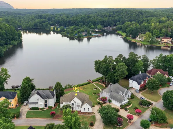 424 Water Fall Ln, Stone Mountain, GA 30087