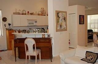 4th image of 813 Sand Creek Cir