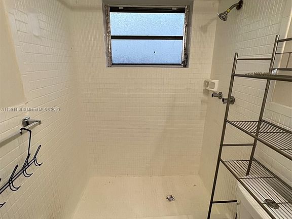 5th image of 4841 SW 45th Ave APT 3