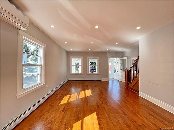 4th image of 68 Winfred Ave