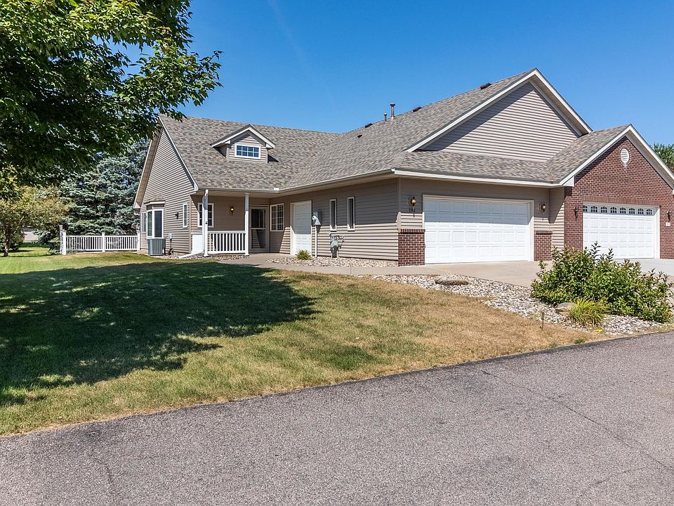 1st image of 193 Goldfinch Ln