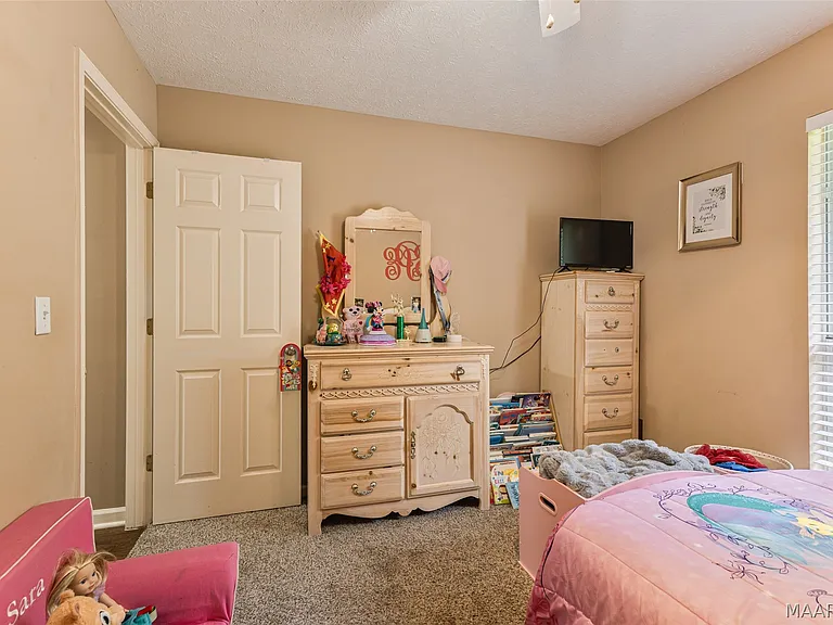 105 Foxwood Ct — Photo 22