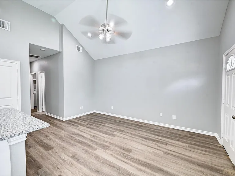 8695 Sassafras St — Photo 14