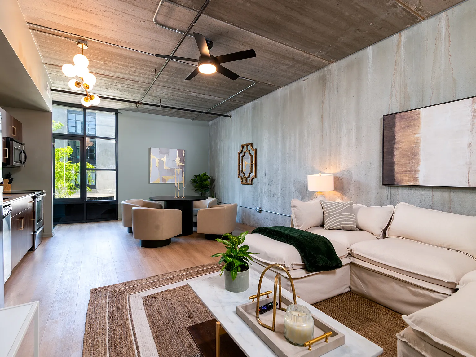 2 bed, 822 sqft, $3,600 — Photo 4