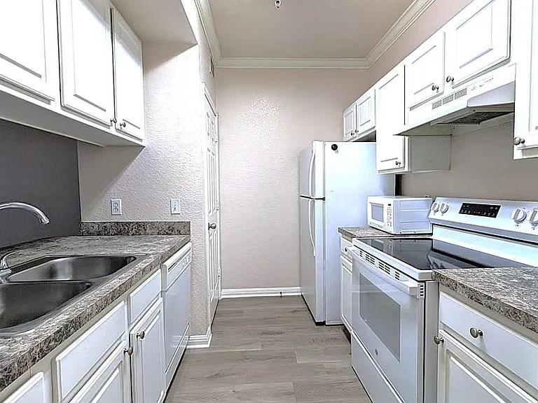 911 N Orange Ave #234 — Photo 3