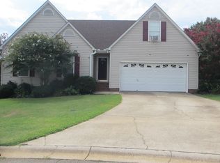 10 Saucer Ct, Greer, SC 29650