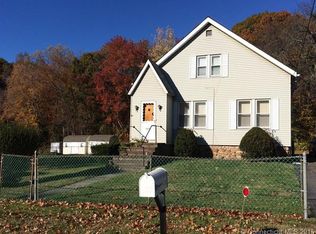 41 West St, East Haven, CT 06513