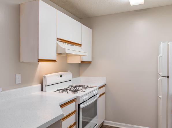 366 Old Mill Rd #102