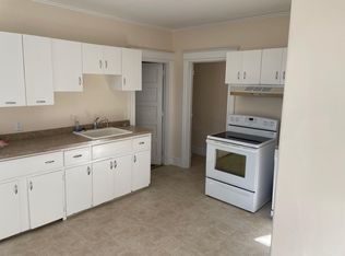 595 N Main St FLOOR 2, Suffield, CT 06078