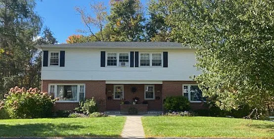 712 Linden St