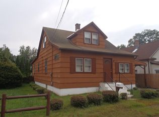 17 Ohio Ave, Chicopee, MA 01013