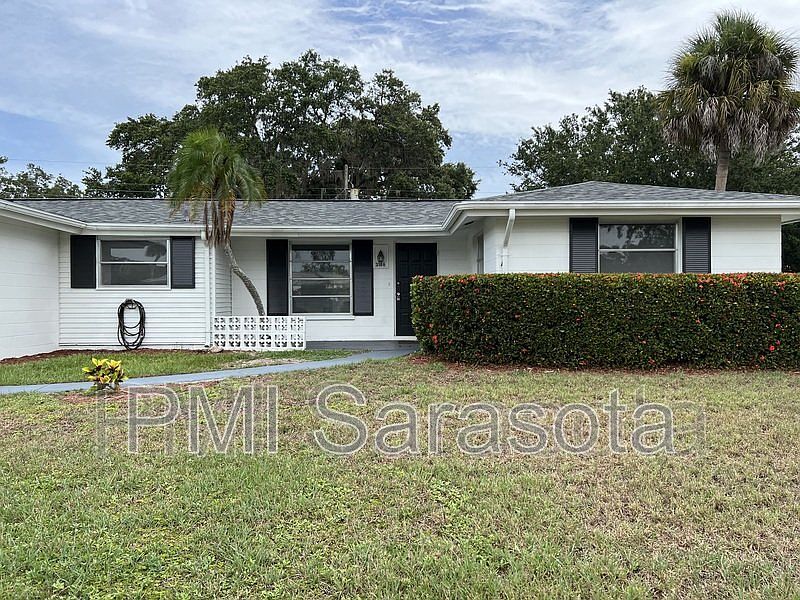 1st image of 3186 Regatta Cir