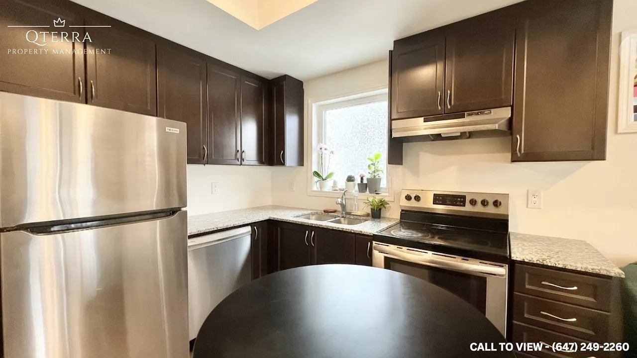 3 bed, 2.5 bath, 1000 sqft, $2,499 — Photo 2