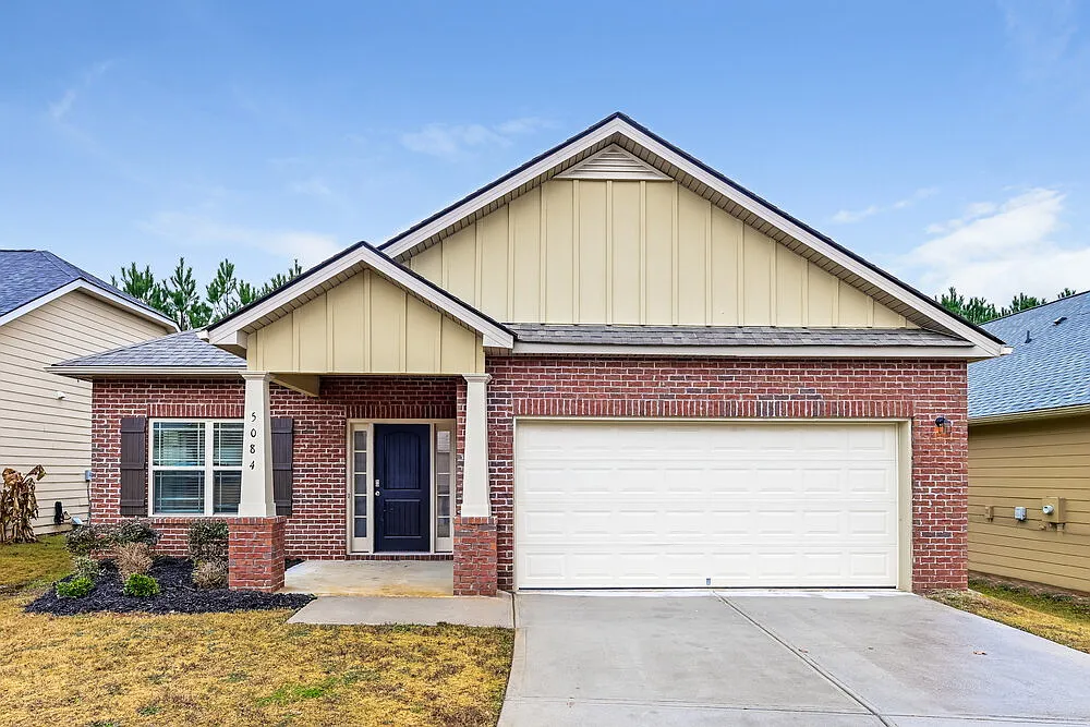 3 bed, 2.0 bath, 2047 sqft, $2,005 — Photo 1