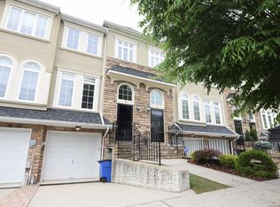 93 Presentation Cir, Staten Island, NY 10312