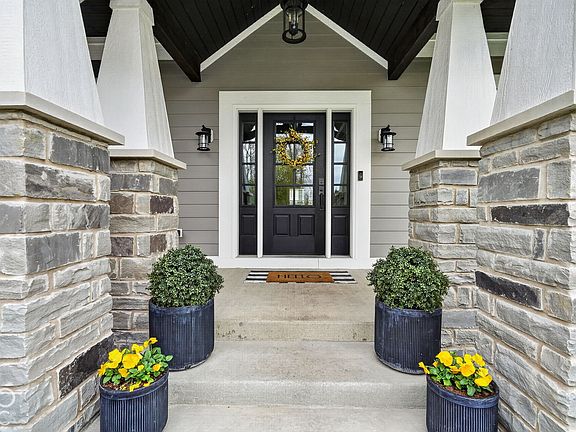 5th image of 10901 Giselle Way