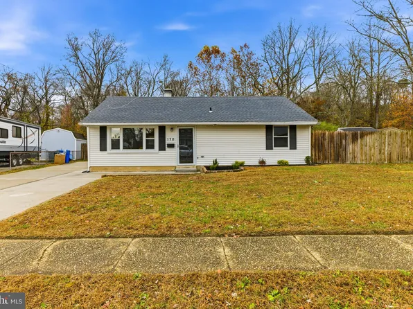 170 S Dennis Dr, Clayton, NJ 08312