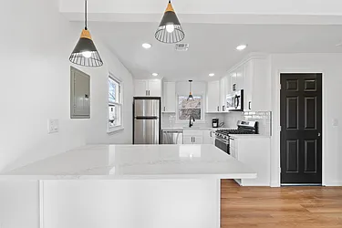 47 East 14th Street, #2
