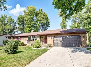 1366 Bruce Ln, Green Bay, WI 54313