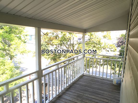 4th image of 48 Etna St #2